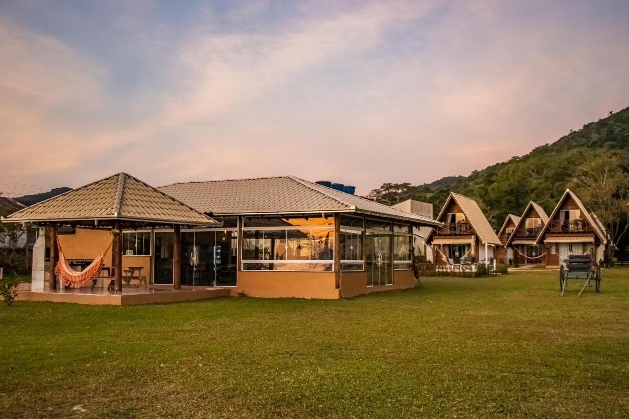 Villa Park Chales - A Sua Fazendinha Ao Lado Do Beto Carrero Penha  Kültér fotó